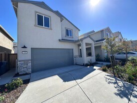 3396 Shaker Wy in Sacramento, CA - Building Photo
