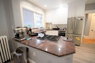 235 Chestnut Hill Ave, Unit 1 in Boston, MA - Building Photo - Building Photo