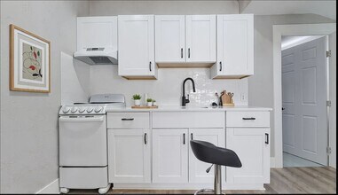 121 W Moore St in Sherman, TX - Building Photo - Building Photo