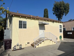 812 E Garfield Ave in Glendale, CA - Foto de edificio - Building Photo