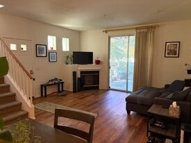 2307 Ternberry Ct in Tustin, CA - Building Photo