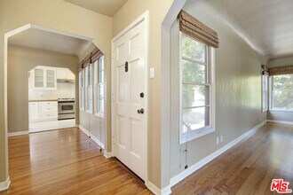 11338 Cashmere St in Los Angeles, CA - Foto de edificio - Building Photo