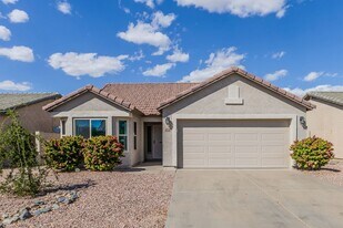 10778 W Cambridge Ave in Avondale, AZ - Building Photo