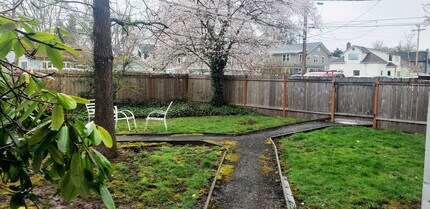 465-473 E 14th Ave in Eugene, OR - Building Photo - Building Photo