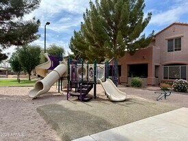 2600 E Springfield Pl in Chandler, AZ - Building Photo