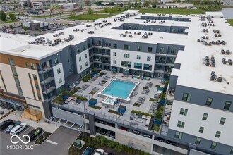 9728 Junction in Fishers, IN - Building Photo - Building Photo