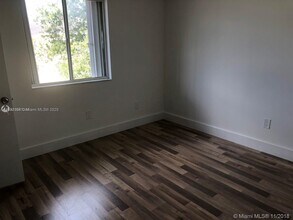 253 NE 12th Ave in Homestead, FL - Building Photo - Building Photo