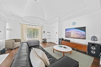 5173 Pickford St in Los Angeles, CA - Building Photo - Building Photo