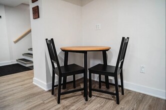 105 Macaulay St E in Hamilton, ON - Building Photo - Building Photo
