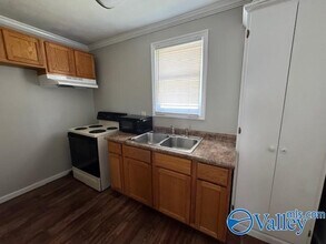 305 Oak St in Athens, AL - Building Photo - Building Photo