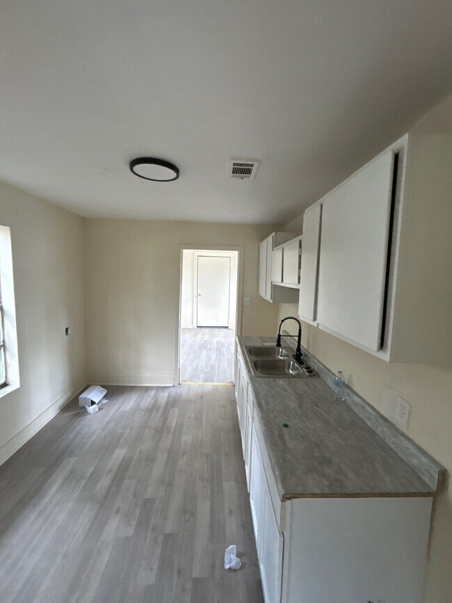 437 Erie St in Jackson, MS - Building Photo - Building Photo