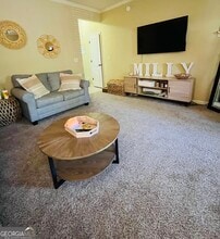 451 N Columbia St in Milledgeville, GA - Building Photo - Building Photo