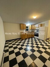 23 Wilson St-Unit -2 in Skowhegan, ME - Building Photo - Building Photo