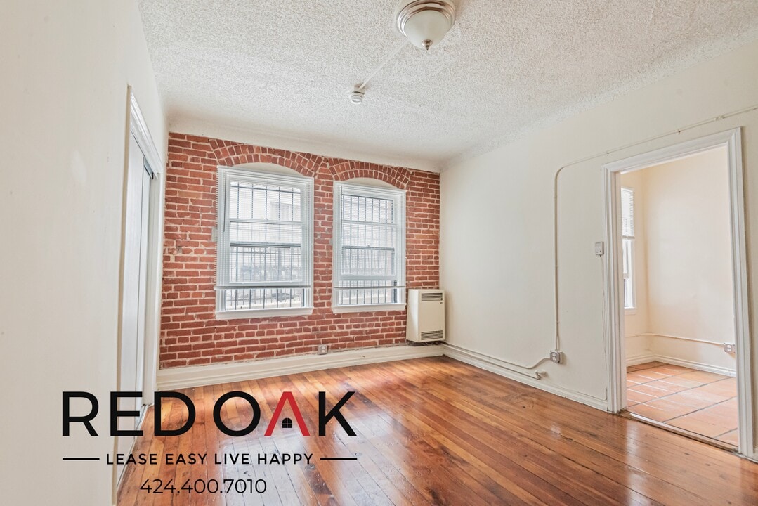 832 S Oxford Ave in Los Angeles, CA - Building Photo