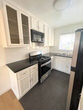 1008 7th St, Unit 11 in Santa Monica, CA - Building Photo - Building Photo