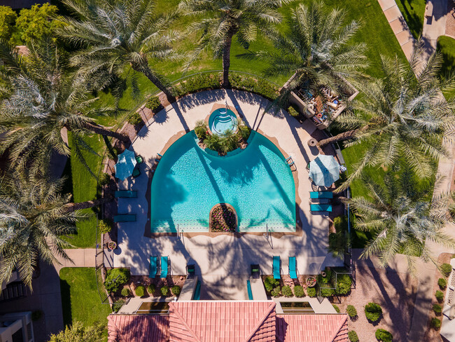 Santa Rosa in Phoenix, AZ - Foto de edificio - Building Photo