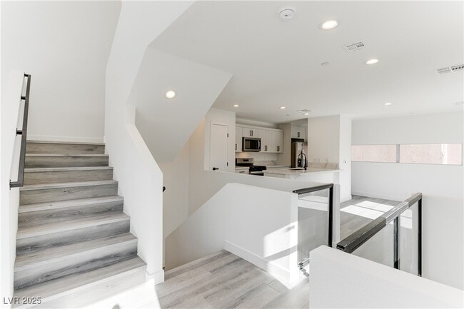 254 Tower St in Las Vegas, NV - Foto de edificio - Building Photo