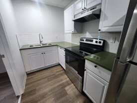 151 S Main St in Northfield, VT - Building Photo