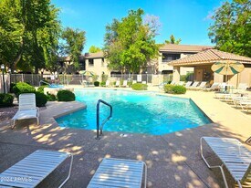 15225 N 100th St in Scottsdale, AZ - Building Photo