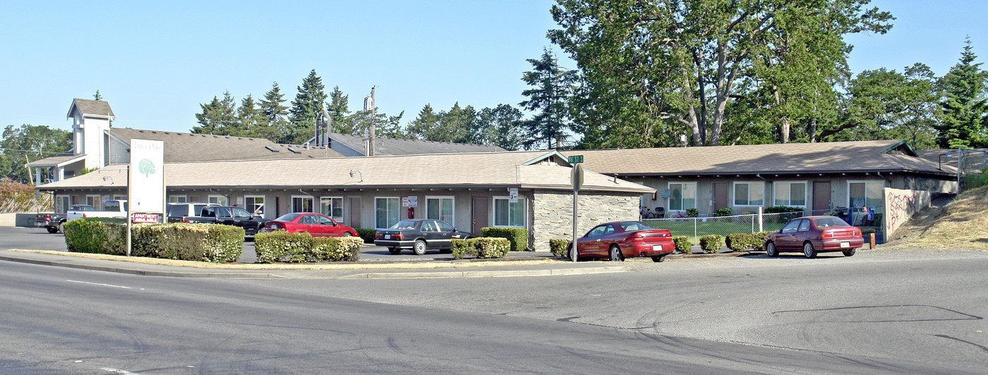 Three Oaks Apartments in Tacoma, WA - Foto de edificio