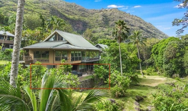 2558 Makaulii Pl, Unit 2558 Makaulii Place
