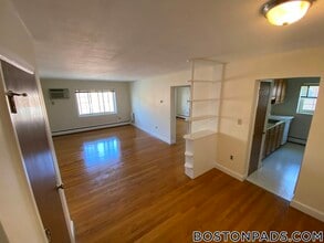 8 Brattle Dr in Arlington, MA - Foto de edificio - Building Photo