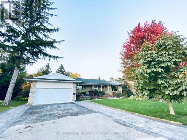 156 Guildwood Pkwy in Toronto, ON - Building Photo - Building Photo