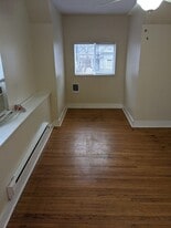 404 W Springfield Ave in Champaign, IL - Building Photo