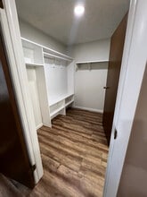 2931 Ashdown Forest Dr in Herndon, VA - Building Photo - Building Photo