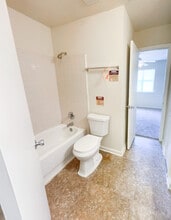 2136 Continental Ave in Tallahassee, FL - Building Photo - Building Photo