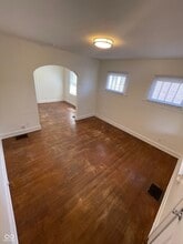 927 N Chester Ave in Indianapolis, IN - Building Photo - Building Photo