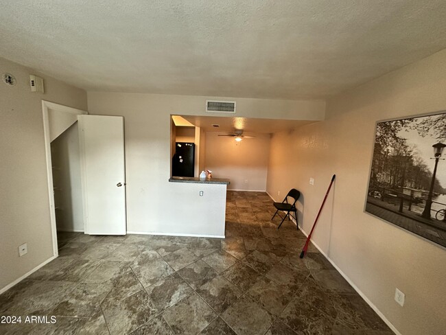 8625 E Belleview Pl in Scottsdale, AZ - Foto de edificio - Building Photo