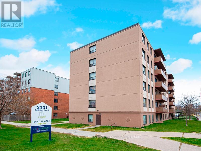 408-3101 EGLINTON Ave in Toronto, ON - Building Photo