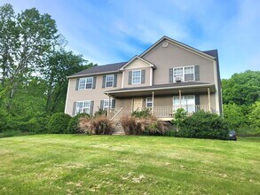 7 Bel Air Dr in Wallkill, NY - Building Photo - Building Photo