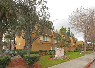 San Jose Garden Apartments in San Jose, CA - Building Photo - Building Photo