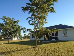 3018 SW 10th Ave in Cape Coral, FL - Building Photo - Building Photo