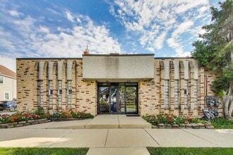 3439 Grand Ave in Brookfield, IL - Building Photo - Building Photo