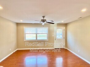 118 Delmar Ln in Newport News, VA - Building Photo - Building Photo