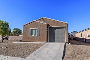 7060 S Red Maids Dr in Tucson, AZ - Building Photo
