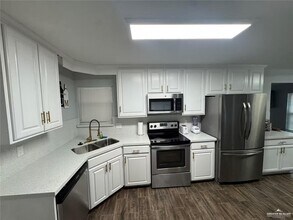 3000 Royal Palms Cir in McAllen, TX - Building Photo - Building Photo