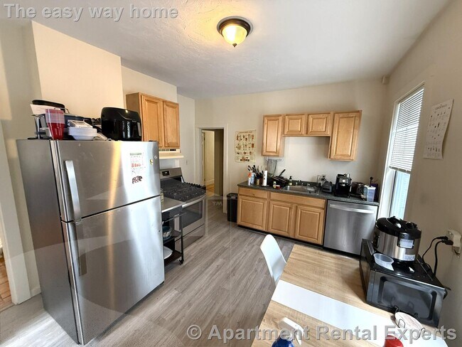 61 Webster Ave
