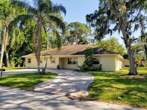 1836 Ridgewood St in Sarasota, FL - Building Photo - Building Photo