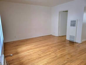 7024 Hawthorn Ave-Unit -107 in Los Angeles, CA - Building Photo - Building Photo