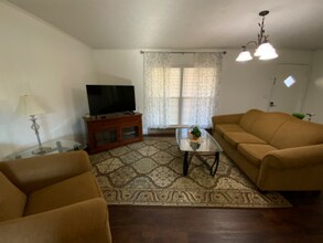 701 Carson St in Greeneville, TN - Foto de edificio - Building Photo