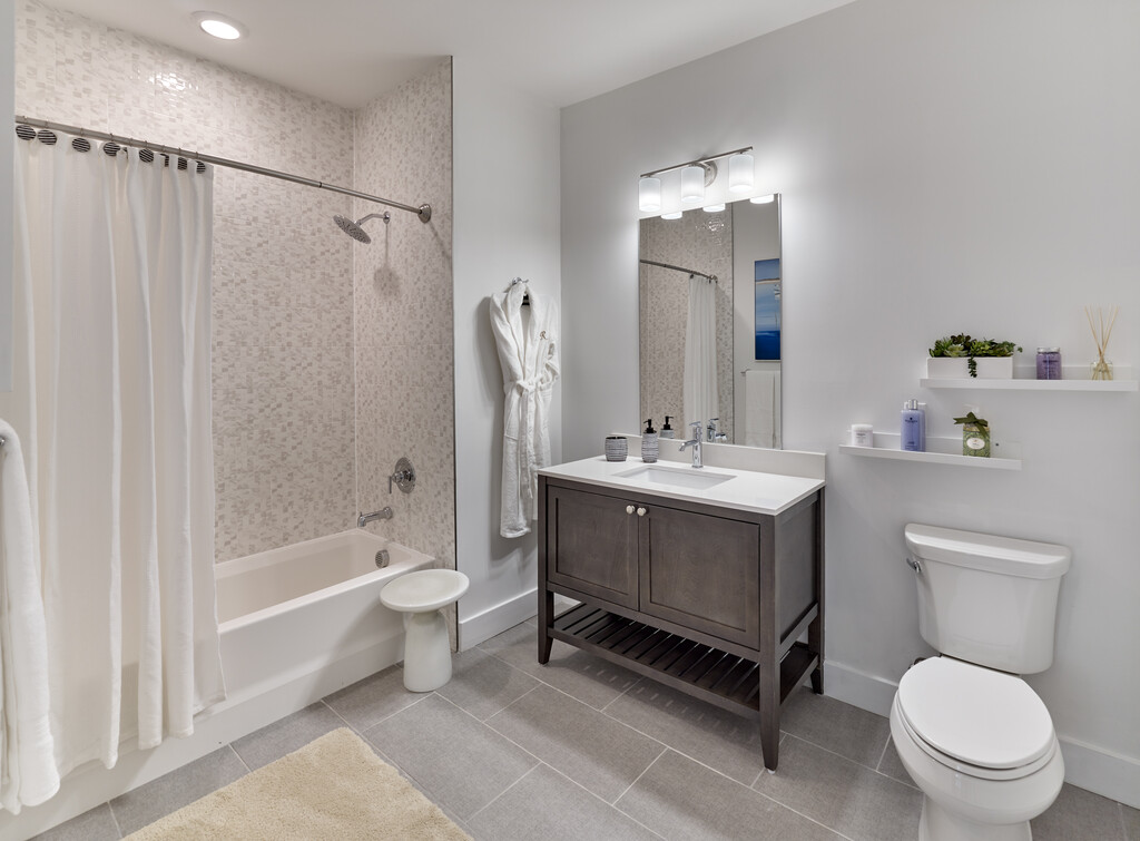 Crossings Raritan Apartments in Raritan, NJ