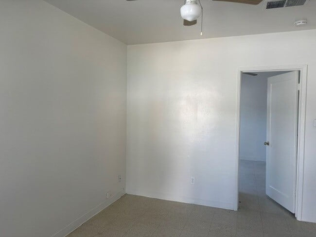 354-358 E Euclid Ave in Shafter, CA - Foto de edificio - Building Photo