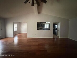 10373 Birchfield Dr in Jacksonville, FL - Building Photo - Building Photo