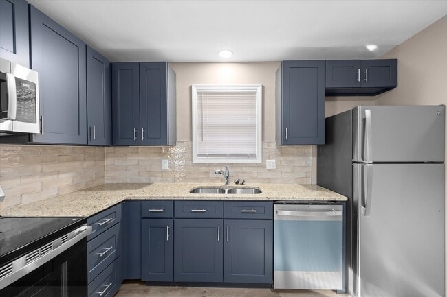 18 Manor Dr in Collinsville, IL - Building Photo - Building Photo