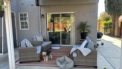 1862 Clemson Ct in Los Banos, CA - Building Photo - Building Photo