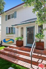 107 Malibu Colony Rd in Malibu, CA - Building Photo - Building Photo